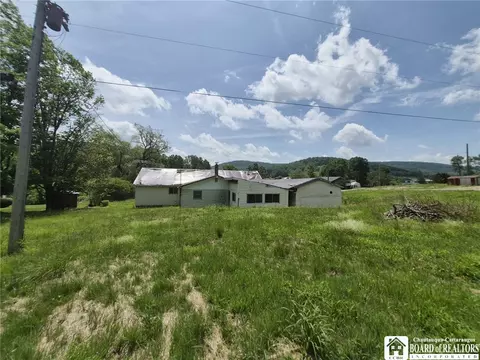 Exterior - 1410 Steam Valley Rd, Olean, NY 14760 photo 2 of 7
