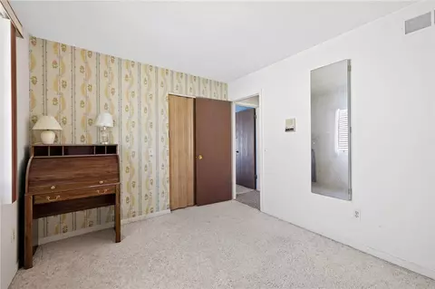 Bedroom - 100 Kearney Dr, Irondequoit, NY 14617 photo 7 of 7