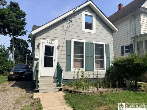 306 Robin St, Dunkirk, NY 14048