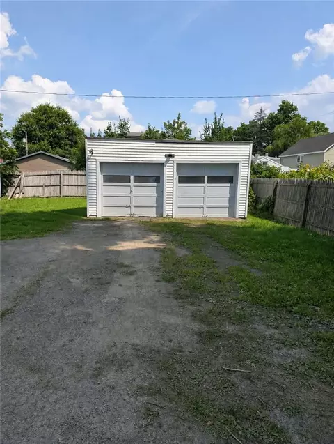 Exterior - 113 Pine St, Bath, NY 14810 photo 3 of 3