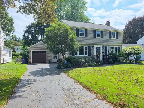 55 Glenmont Dr, Irondequoit, NY 14617
