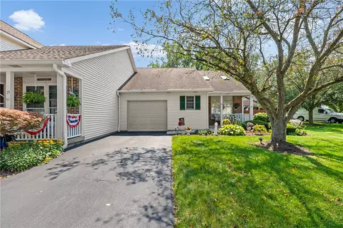 20 Pumpkin Hl, Chili, NY 14624