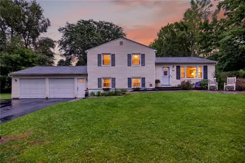 185 Woody Ln, Rochester, NY 14625