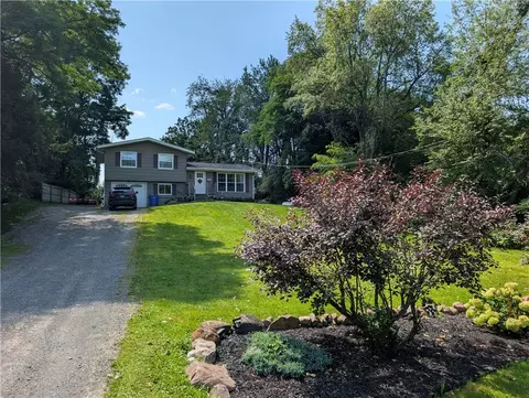 16498 4th Section Rd, Holley, NY 14470