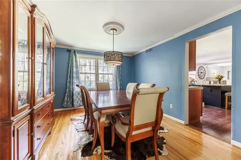 Dining - 25 Shadowlawn Ct, Irondequoit, NY 14617 photo 2 of 4