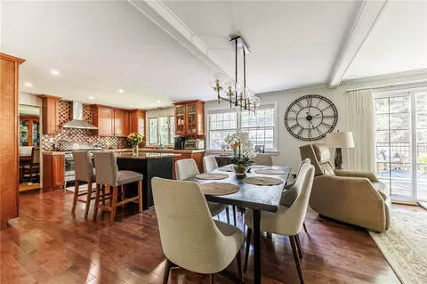 Dining - 25 Shadowlawn Ct, Irondequoit, NY 14617 photo 3 of 4