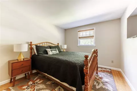Bedroom - 25 Shadowlawn Ct, Irondequoit, NY 14617 photo 4 of 4