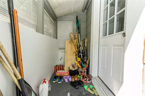 Exterior - 140 Taft Ave, Irondequoit, NY 14609 photo 5 of 8