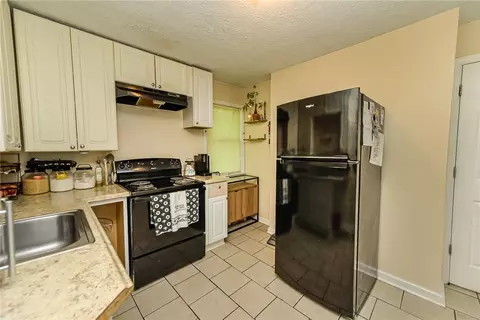 Kitchen - 140 Taft Ave, Irondequoit, NY 14609 photo 3 of 3