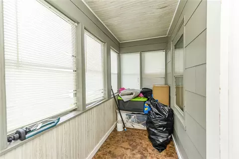 Exterior - 140 Taft Ave, Irondequoit, NY 14609 photo 5 of 9