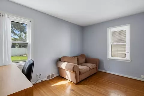 Bedroom - 87 Traymore Rd, Irondequoit, NY 14609 photo 4 of 10