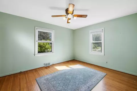 Bedroom - 87 Traymore Rd, Irondequoit, NY 14609 photo 2 of 10