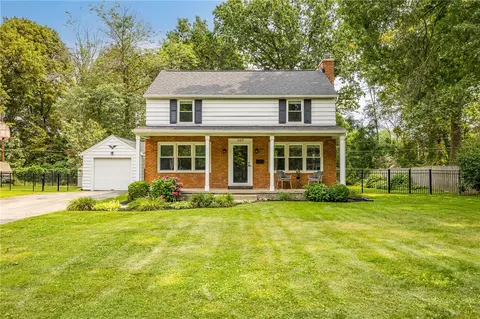 140 Fairhaven Rd, Brighton, NY 14610