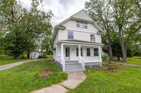 3161 Buffalo Rd, Gates, NY 14624