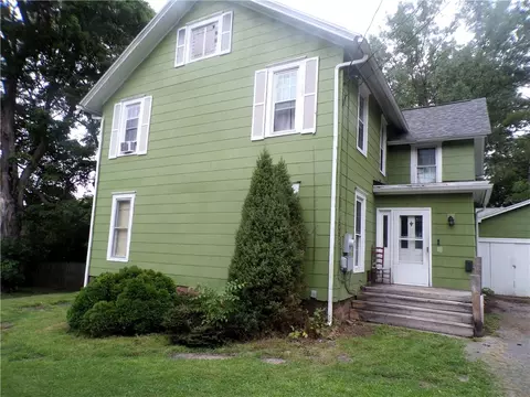 49 Liberty St, Sweden, NY 14420