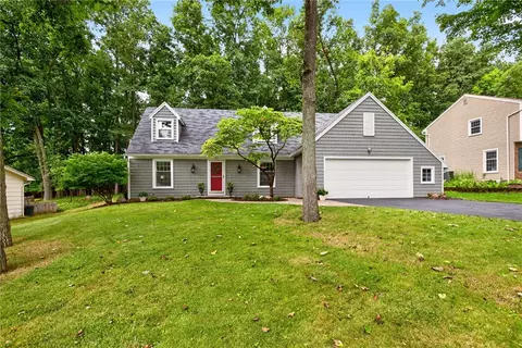 31 S Ridge Trl, Perinton, NY 14450