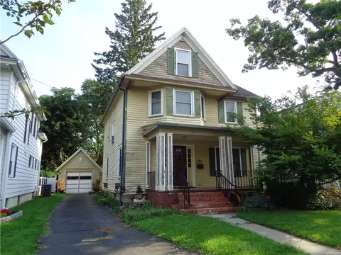 139 E William St, Bath, NY 14810