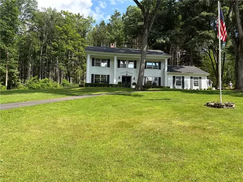 121 Edgewood Dr, Norwich, NY 13815