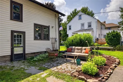 Exterior - 164 Vinton Rd, Irondequoit, NY 14622 photo 6 of 10
