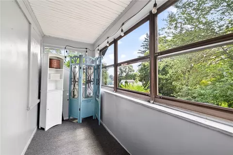 Exterior - 164 Vinton Rd, Irondequoit, NY 14622 photo 5 of 10