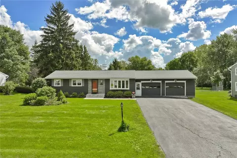 4408 Cream Ridge Rd, Macedon, NY 14502