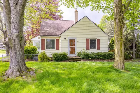 617 Howard Rd, Gates, NY 14624