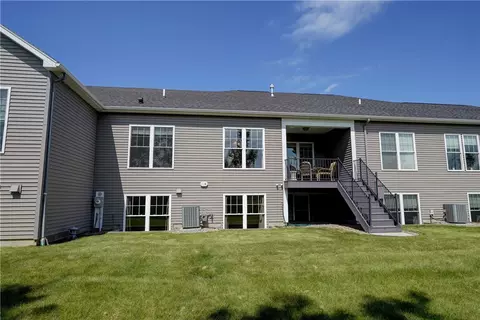 Exterior - 1009 Pathway Ln, Webster, NY 14580 photo 7 of 7