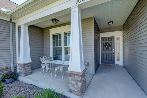 Exterior - 1009 Pathway Ln, Webster, NY 14580 photo 2 of 7