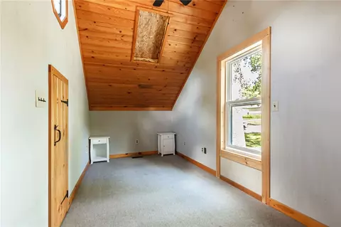 Bedroom - 6374 Glenn Ave, Middlesex, NY 14507 photo 3 of 3