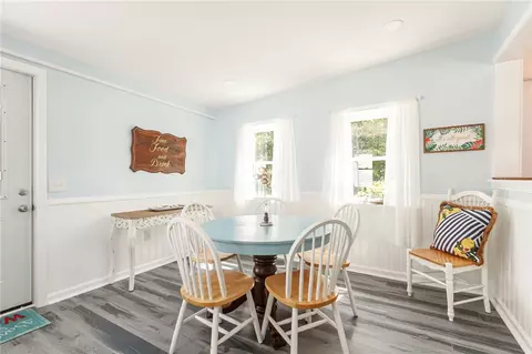 Dining - 6374 Glenn Ave, Middlesex, NY 14507 photo 2 of 3