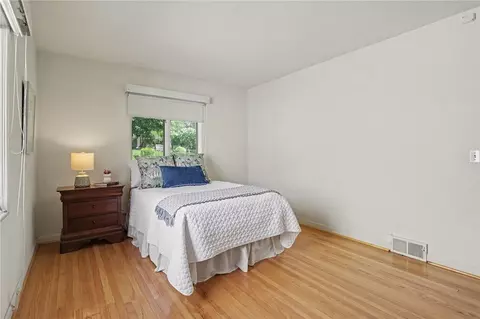 Bedroom - 60 Longcroft Rd, Irondequoit, NY 14609 photo 5 of 6