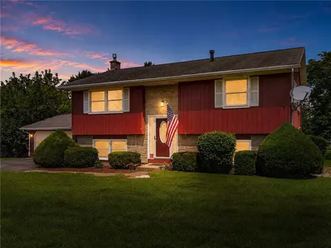 8 Oneida Ave, Geneseo, NY 14454