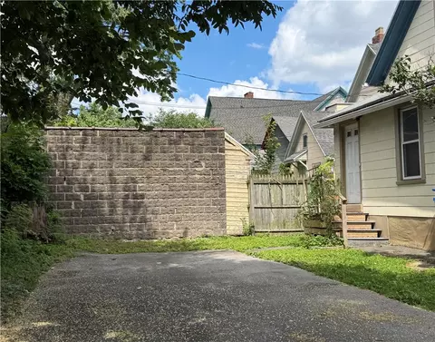 Exterior - 39 Edmonds St, Rochester, NY 14607 photo 6 of 6