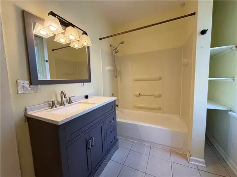 Bath - 39 Edmonds St, Rochester, NY 14607 photo 1 of 2