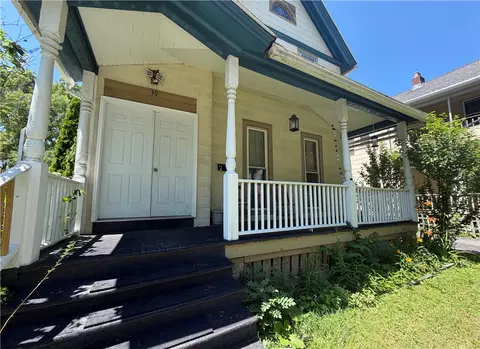 Exterior - 39 Edmonds St, Rochester, NY 14607 photo 4 of 6