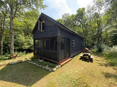 82 Ohara Rd, Redfield, NY 13493