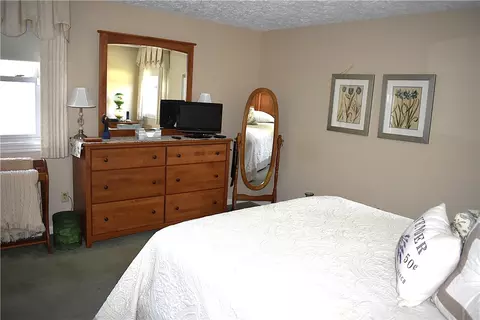 Bedroom - 126 Tottenham Rd, Irondequoit, NY 14609 photo 2 of 5