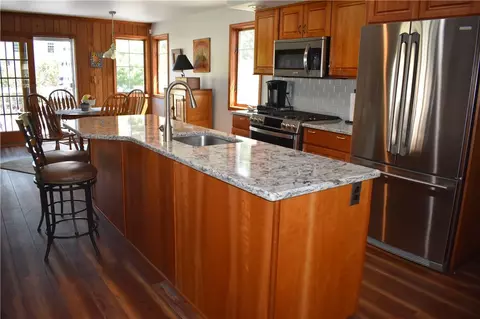 Kitchen - 126 Tottenham Rd, Irondequoit, NY 14609 photo 5 of 8