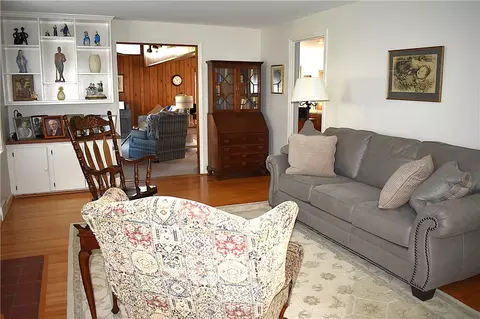 Living - 126 Tottenham Rd, Irondequoit, NY 14609 photo 6 of 10