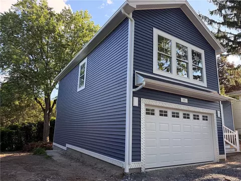95 Highview Dr, Irondequoit, NY 14609 photo 3
