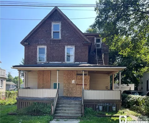 46 Utica St, Jamestown, NY 14701