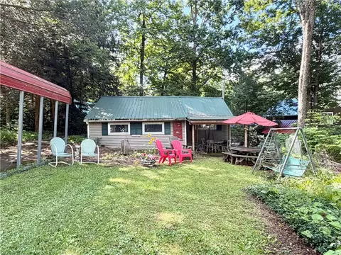 110 Mcnamara Ln, Oxford, NY 13830