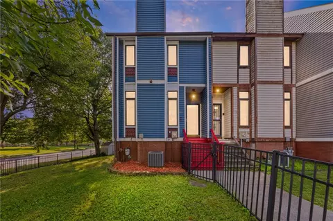 124 Adams St, Rochester, NY 14619