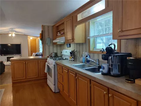 Kitchen - 13 Arrowhead Dr, Waterloo, NY 13165 photo 6 of 8