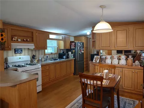 Kitchen - 13 Arrowhead Dr, Waterloo, NY 13165 photo 3 of 8