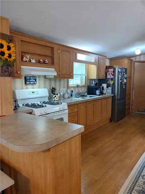 Kitchen - 13 Arrowhead Dr, Waterloo, NY 13165 photo 2 of 8