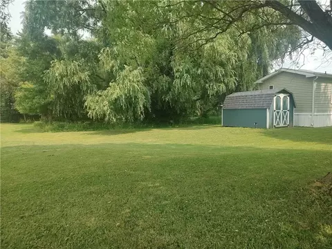 Exterior - 13 Arrowhead Dr, Waterloo, NY 13165 photo 7 of 9