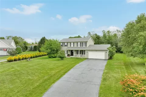 704 Lake View Knls, Ontario, NY 14519