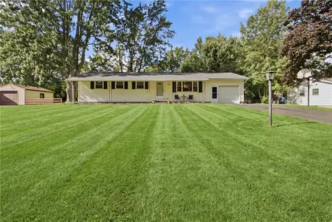 128 Lalanne Rd, Rochester, NY 14623