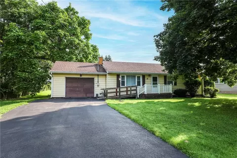27 Goss Rd, Elmira, NY 14903